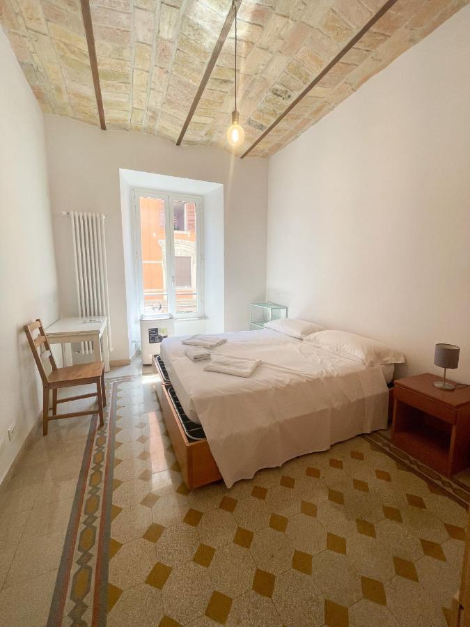 Cairoli Boutique Apartment Rome Bagian luar foto