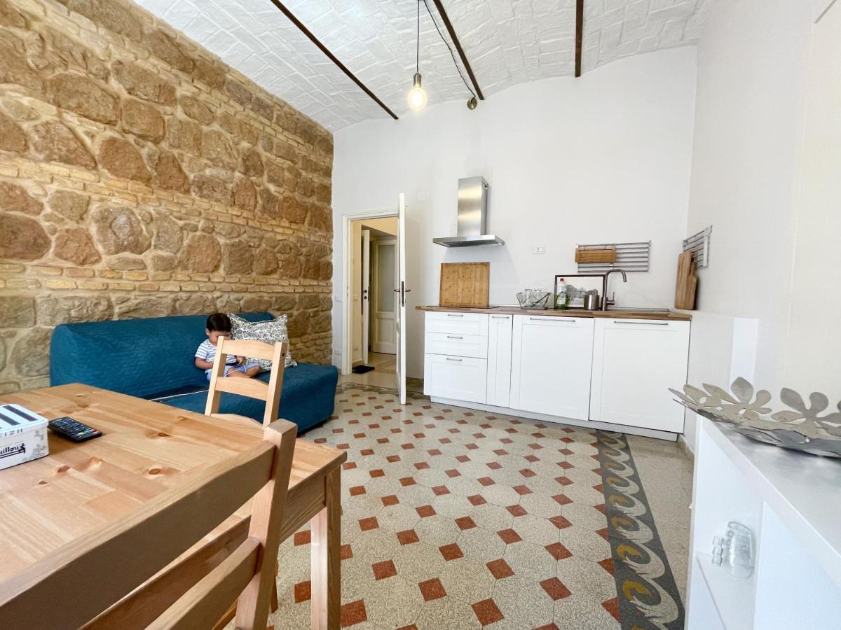 Cairoli Boutique Apartment Rome Bagian luar foto